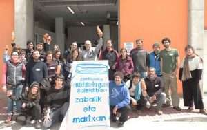 Agricultores del Goierri en busca de firmas para que pongan en marcha el complejo de transformación «Goizane» de Zaldibia